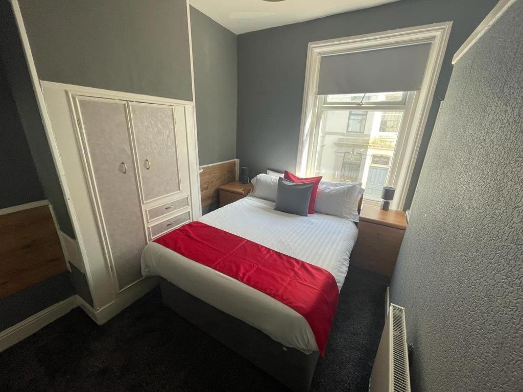 Km Pier Guest house Blackpool