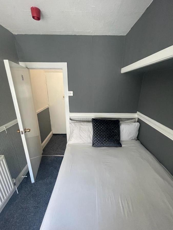 Guest house Km Pier Blackpool